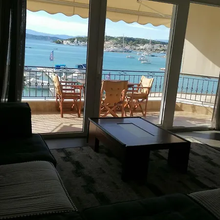 Caravi Beachfront Porto Cheli