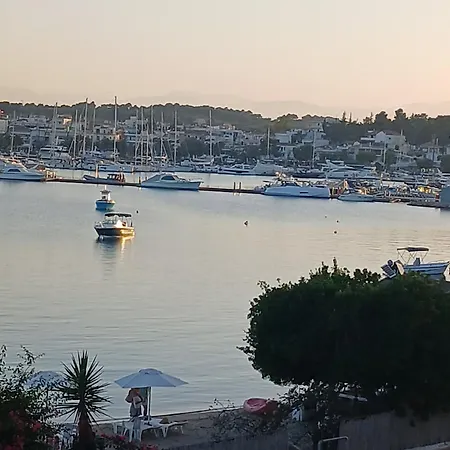 Prázdninový dům Caravi Beachfront Porto Cheli