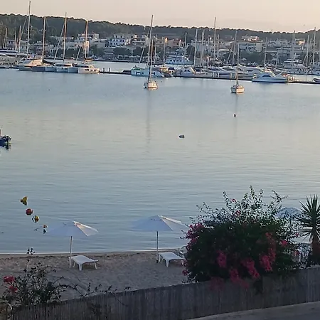 Caravi Beachfront Holiday home Porto Heli